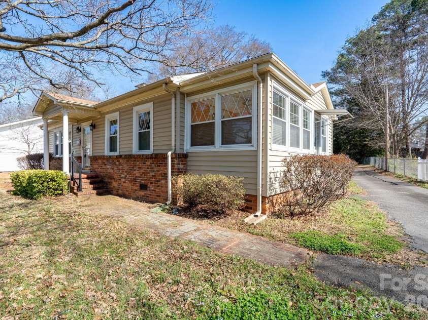 541 Union Street, Concord, NC 28025.  MLS# CAR4351103, YatesRealty ID 5752. 