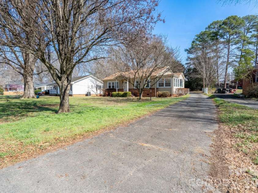 541 Union Street, Concord, NC 28025.  MLS# CAR4351103, YatesRealty ID 5752. 