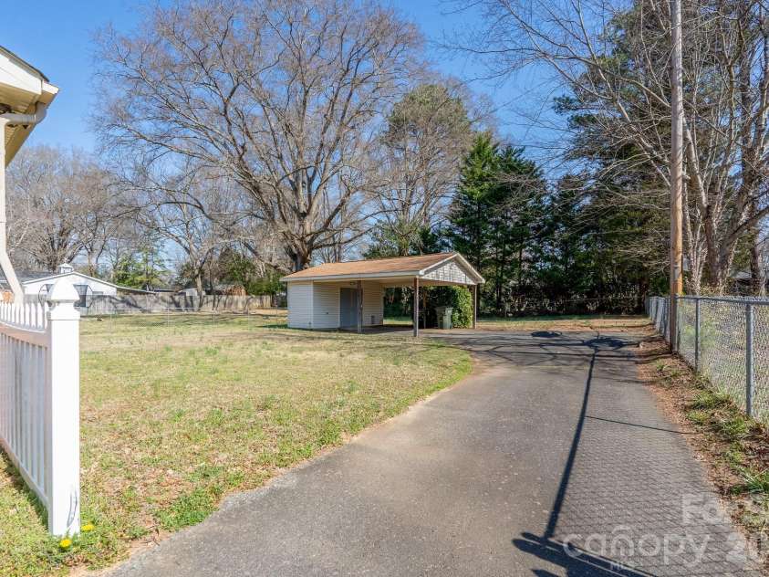 541 Union Street, Concord, NC 28025.  MLS# CAR4351103, YatesRealty ID 5752. 