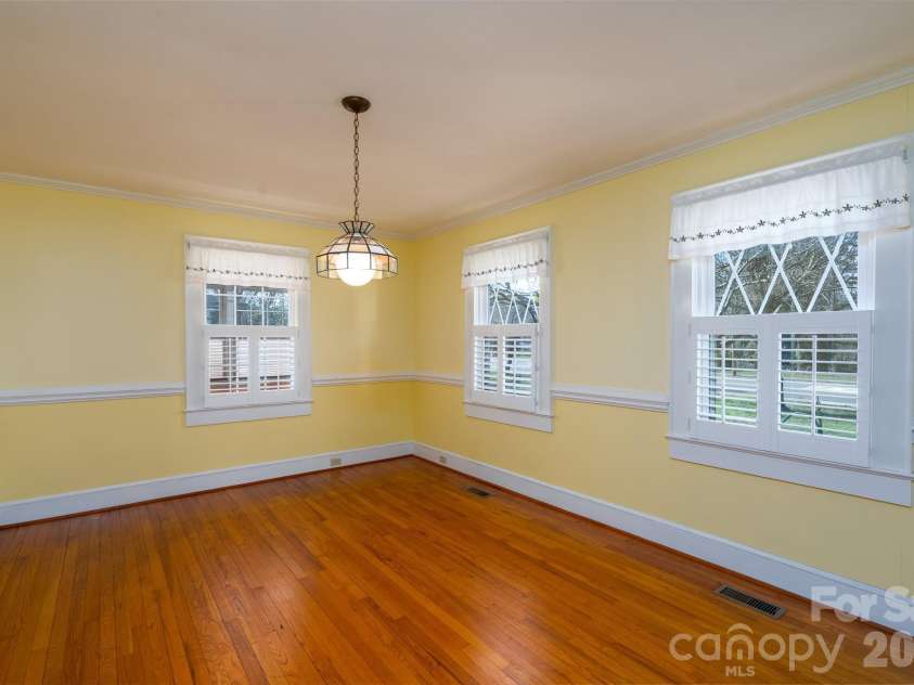 541 Union Street, Concord, NC 28025.  MLS# CAR4351103, YatesRealty ID 5752. Dining Room