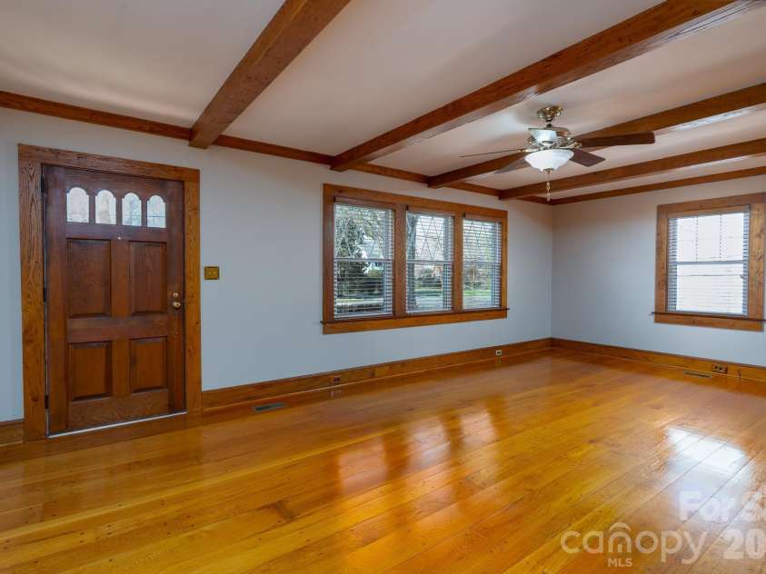 541 Union Street, Concord, NC 28025.  MLS# CAR4351103, YatesRealty ID 5752. Front entryway