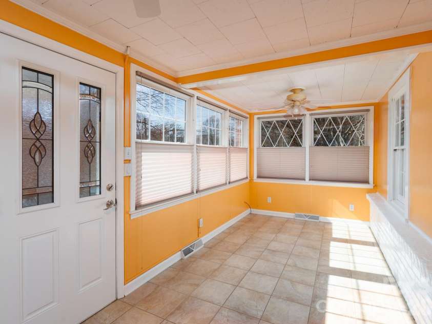 541 Union Street, Concord, NC 28025.  MLS# CAR4351103, YatesRealty ID 5752. Sunroom