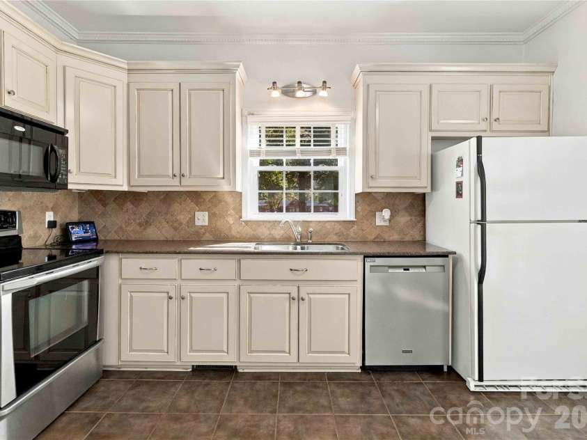 1247 Trailstream Drive, Lancaster, SC 29720.  MLS# CAR4436028, YatesRealty ID 57524. 