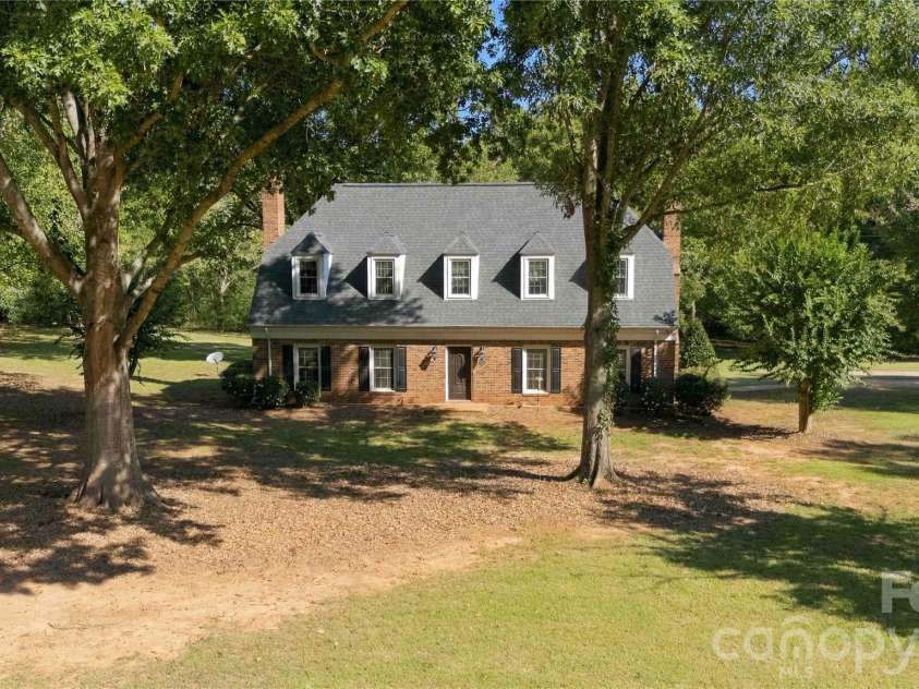 1247 Trailstream Drive, Lancaster, SC 29720.  MLS# CAR4436028, YatesRealty ID 57524. 