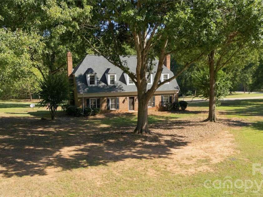 1247 Trailstream Drive, Lancaster, SC 29720.  MLS# CAR4436028, YatesRealty ID 57524. 