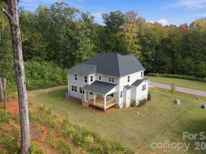 3186 Timber Run Lane, Maiden, NC 28650.  MLS# CAR4432086, YatesRealty ID 57529. Backyard