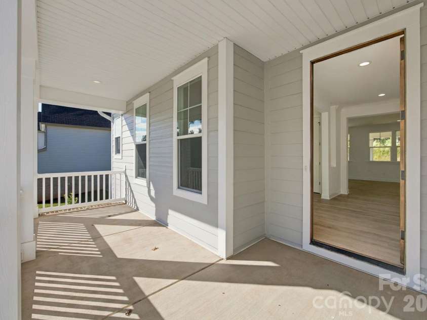 3186 Timber Run Lane, Maiden, NC 28650.  MLS# CAR4432086, YatesRealty ID 57529. Front Porch