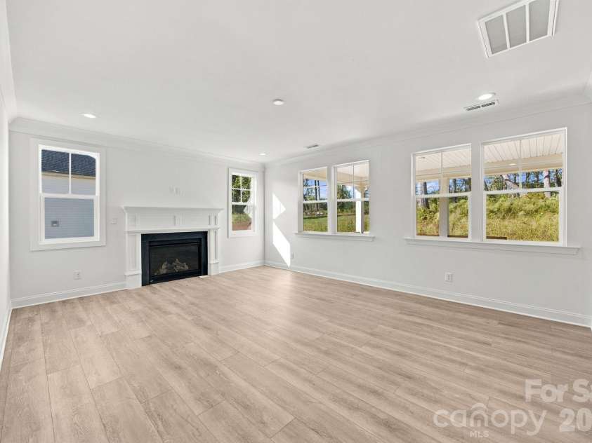 3186 Timber Run Lane, Maiden, NC 28650.  MLS# CAR4432086, YatesRealty ID 57529. Great Room