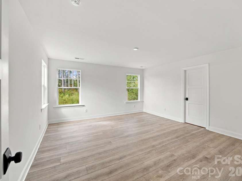 3186 Timber Run Lane, Maiden, NC 28650.  MLS# CAR4432086, YatesRealty ID 57529. Primary Bedroom