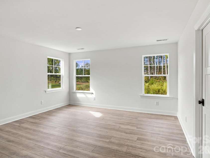 3186 Timber Run Lane, Maiden, NC 28650.  MLS# CAR4432086, YatesRealty ID 57529. Primary Bedroom