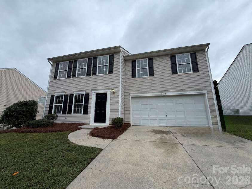 2334 Apple Glen Lane, Charlotte, NC 28269.  MLS# CAR4436071, YatesRealty ID 57531. 