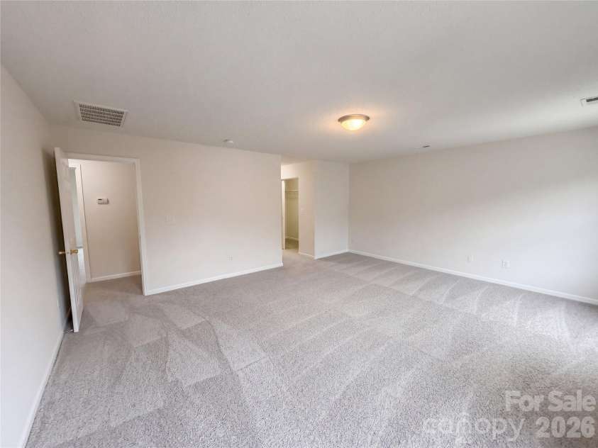 2334 Apple Glen Lane, Charlotte, NC 28269.  MLS# CAR4436071, YatesRealty ID 57531. 