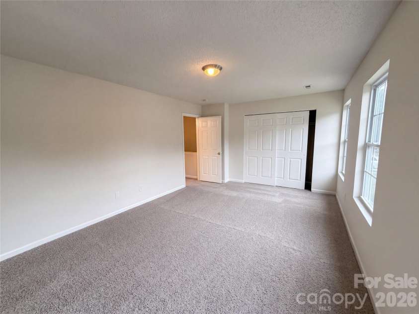 2334 Apple Glen Lane, Charlotte, NC 28269.  MLS# CAR4436071, YatesRealty ID 57531. 