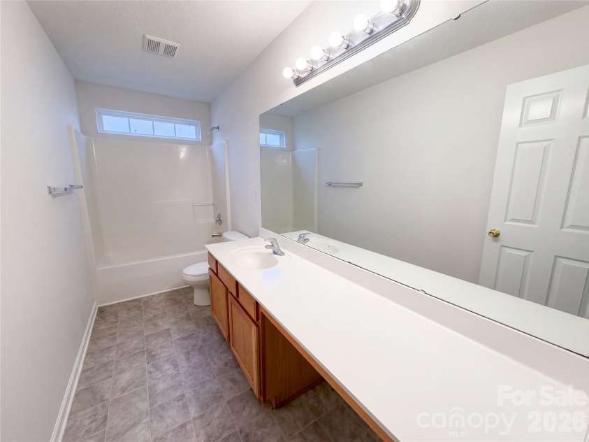 2334 Apple Glen Lane, Charlotte, NC 28269.  MLS# CAR4436071, YatesRealty ID 57531. 