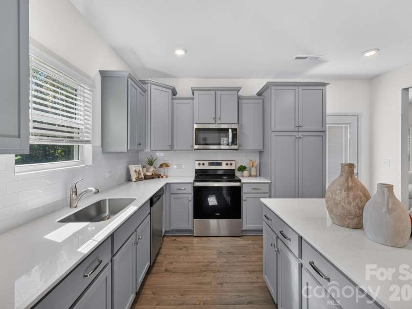 812 Scotch Meadows Loop, Monroe, NC 28110.  MLS# CAR4436082, YatesRealty ID 57533. 