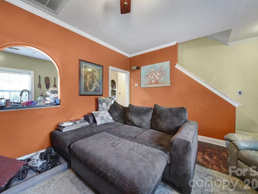 6029 Timbertop Lane, Charlotte, NC 28215.  MLS# CAR4435438, YatesRealty ID 57535. 