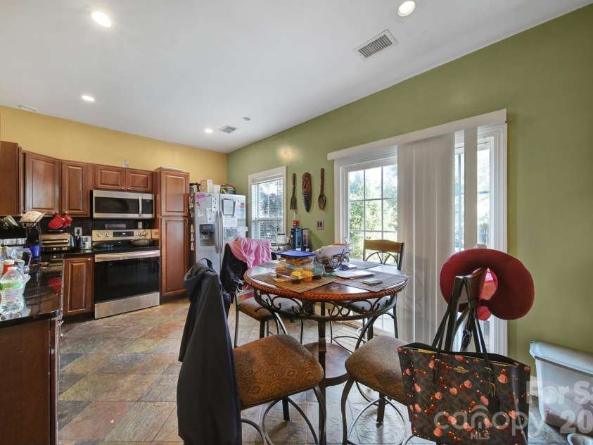 6029 Timbertop Lane, Charlotte, NC 28215.  MLS# CAR4435438, YatesRealty ID 57535. 