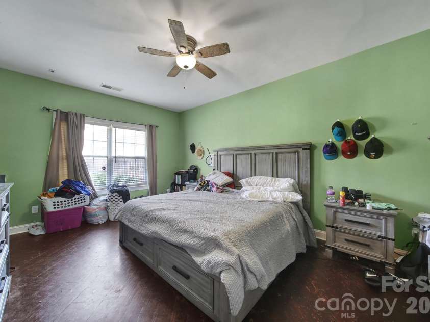 6029 Timbertop Lane, Charlotte, NC 28215.  MLS# CAR4435438, YatesRealty ID 57535. 
