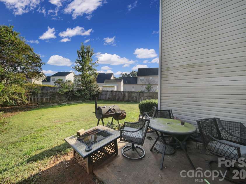 6029 Timbertop Lane, Charlotte, NC 28215.  MLS# CAR4435438, YatesRealty ID 57535. 
