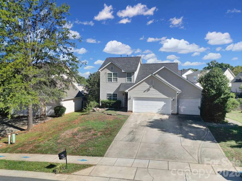 6029 Timbertop Lane, Charlotte, NC 28215.  MLS# CAR4435438, YatesRealty ID 57535. 