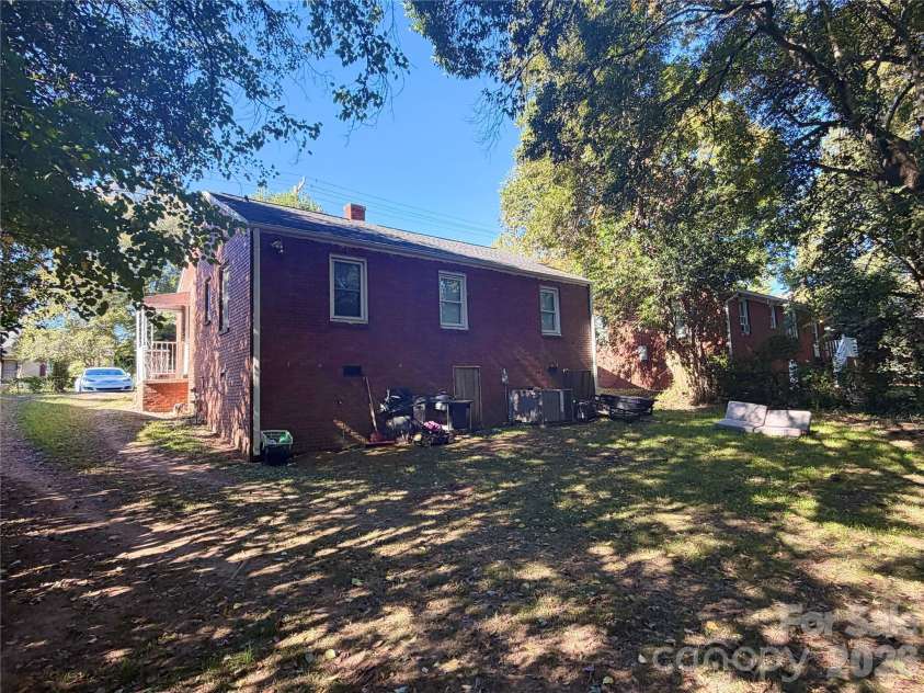414 Norris Avenue, Charlotte, NC 28206.  MLS# CAR4435381, YatesRealty ID 57536. 