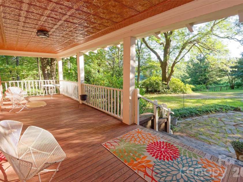 700 Trade Avenue, Landrum, SC 29356.  MLS# CAR4435821, YatesRealty ID 57539. 