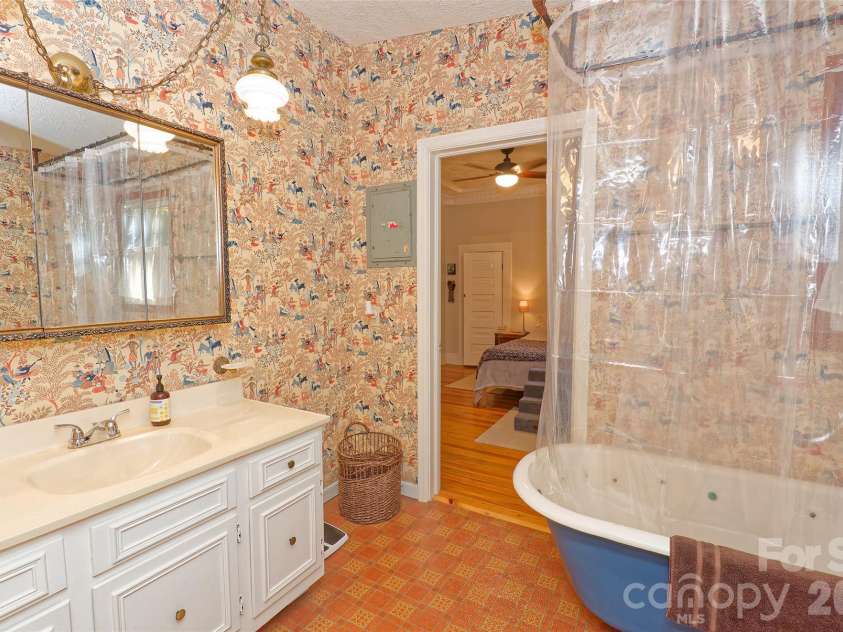 700 Trade Avenue, Landrum, SC 29356.  MLS# CAR4435821, YatesRealty ID 57539. 