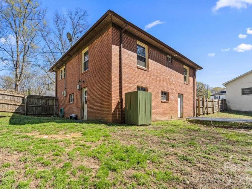 53 Ridge Court, Concord, NC 28025.  MLS# CAR4359272, YatesRealty ID 5754. 