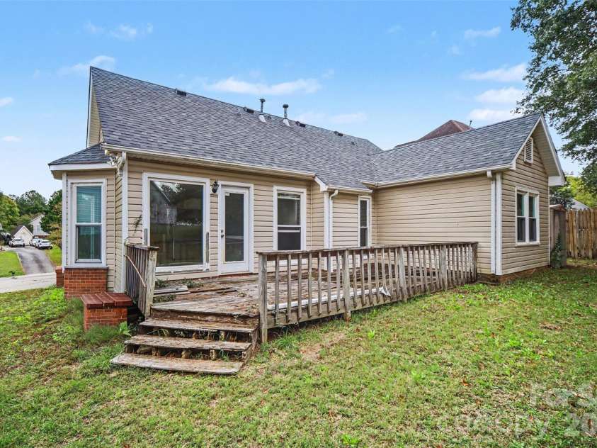 1646 Amanda Lane, Rock Hill, SC 29730.  MLS# CAR4435884, YatesRealty ID 57540. 