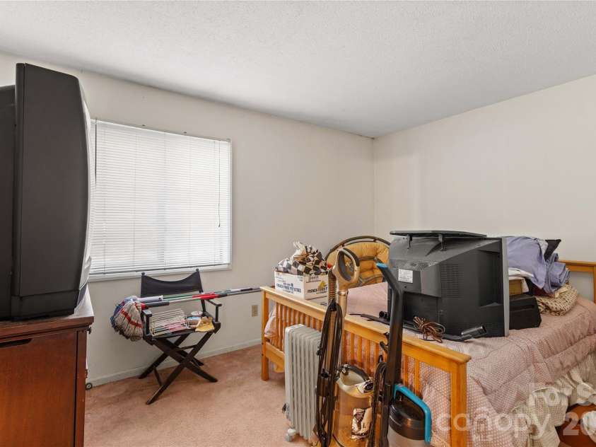 231 King David Lane, Gastonia, NC 28056.  MLS# CAR4433266, YatesRealty ID 57541. 