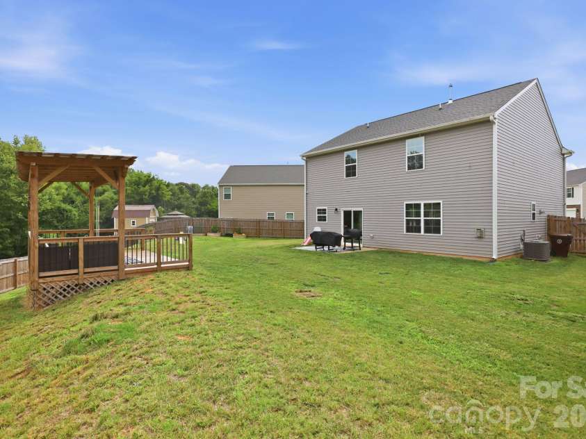 6826 Bellawood Drive, Trinity, NC 27370.  MLS# CAR4436099, YatesRealty ID 57545. 