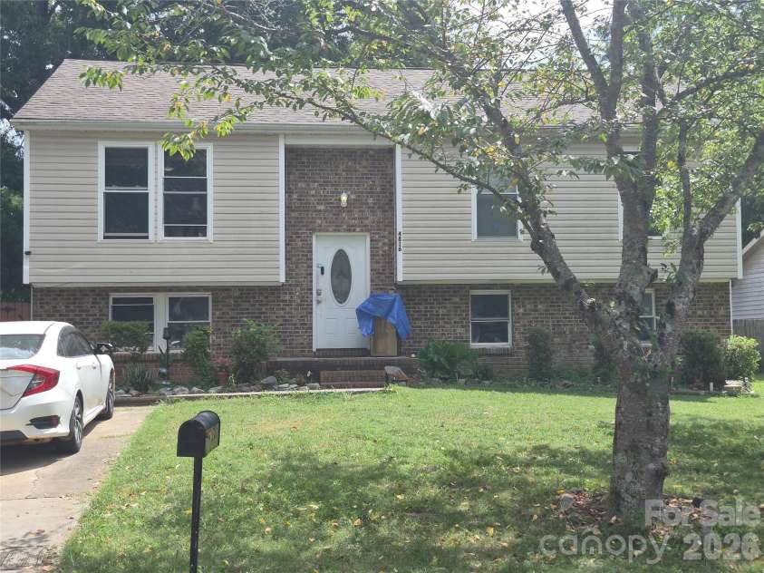 4816 Harri Ann Drive, Charlotte, NC 28227.  MLS# CAR4436103, YatesRealty ID 57549. 