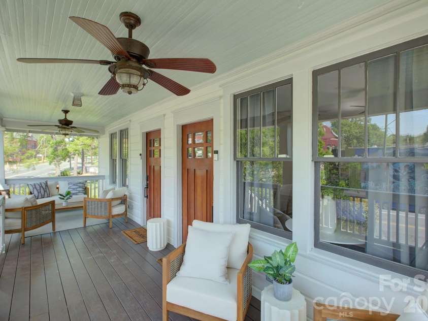 1613 Mint Street, Charlotte, NC 28203.  MLS# CAR4434644, YatesRealty ID 57551. 