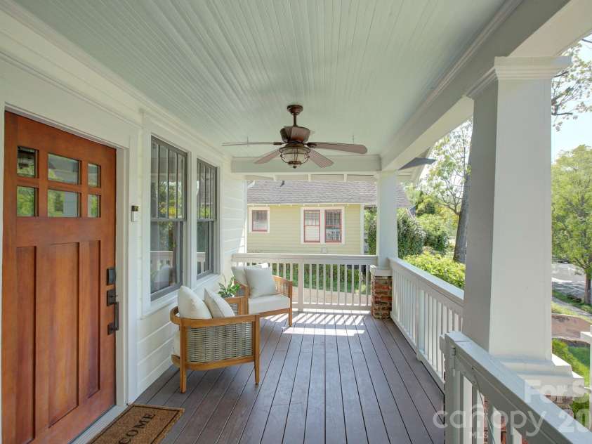 1613 Mint Street, Charlotte, NC 28203.  MLS# CAR4434644, YatesRealty ID 57551. 