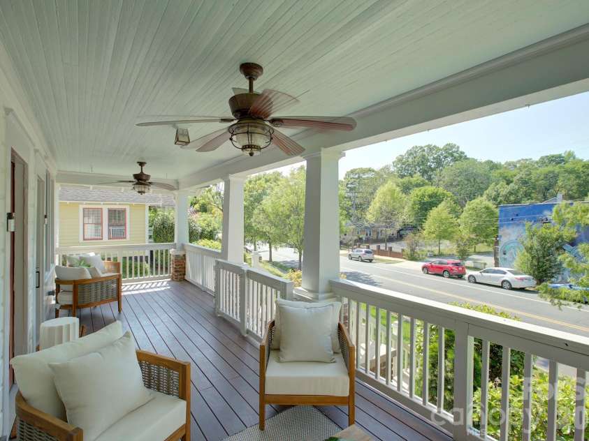 1613 Mint Street, Charlotte, NC 28203.  MLS# CAR4434644, YatesRealty ID 57551. 