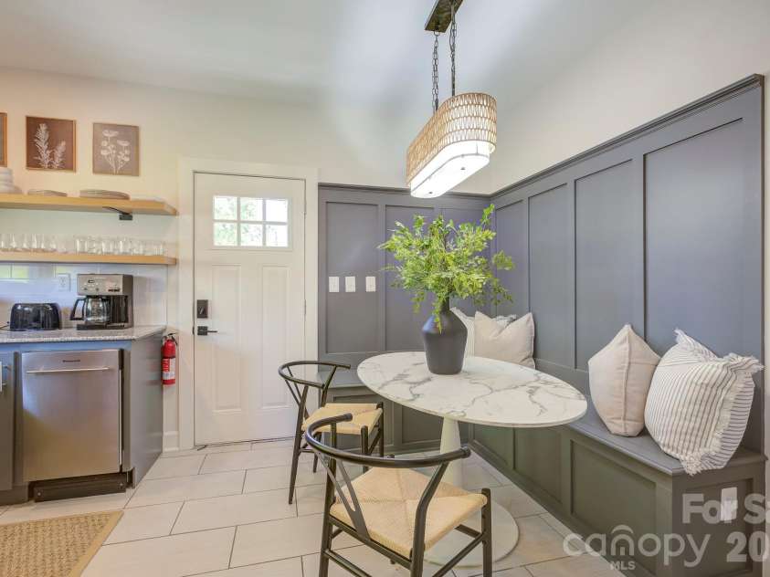 1613 Mint Street, Charlotte, NC 28203.  MLS# CAR4434644, YatesRealty ID 57551. 