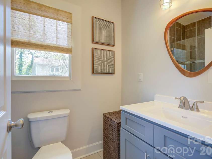 1613 Mint Street, Charlotte, NC 28203.  MLS# CAR4434644, YatesRealty ID 57551. 