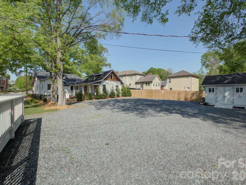 1613 Mint Street, Charlotte, NC 28203.  MLS# CAR4434644, YatesRealty ID 57551. 