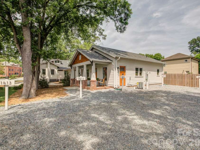 1613 Mint Street, Charlotte, NC 28203.  MLS# CAR4434644, YatesRealty ID 57551. 