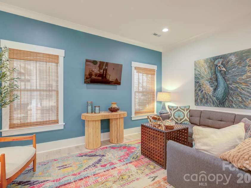 1613 Mint Street, Charlotte, NC 28203.  MLS# CAR4434644, YatesRealty ID 57551. 