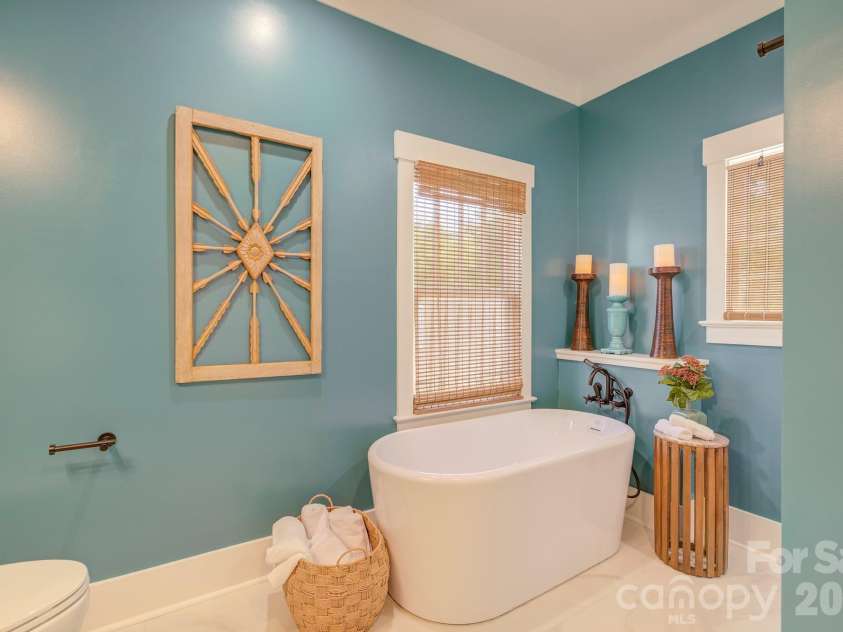 1613 Mint Street, Charlotte, NC 28203.  MLS# CAR4434644, YatesRealty ID 57551. 