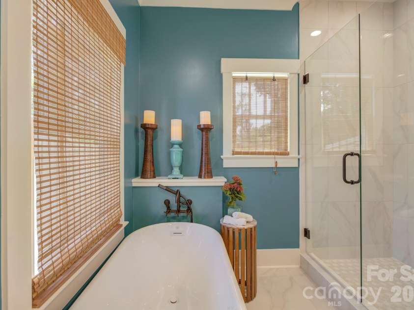 1613 Mint Street, Charlotte, NC 28203.  MLS# CAR4434644, YatesRealty ID 57551. 
