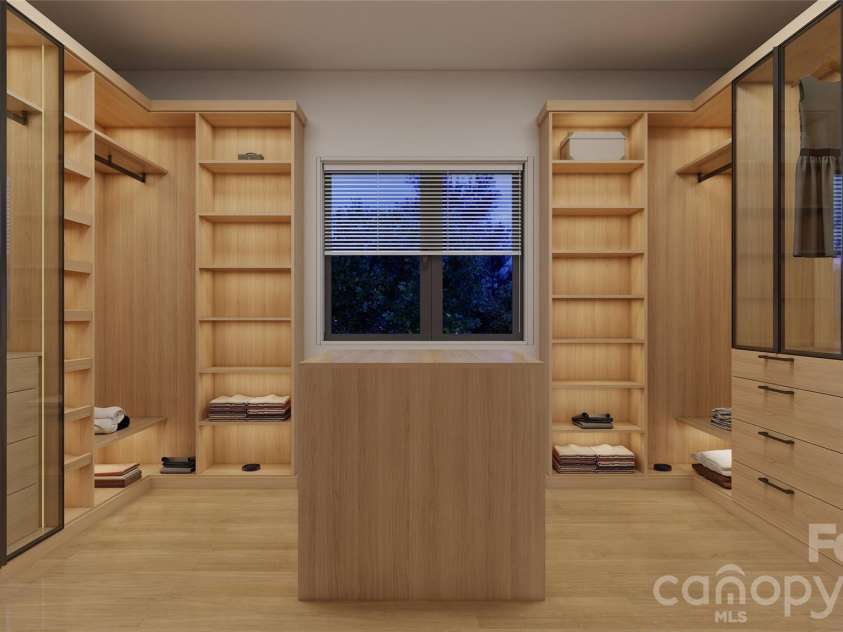 629 Wingrave Drive, Charlotte, NC 28270.  MLS# CAR4436095, YatesRealty ID 57556. Primary Closet Example