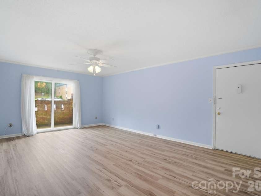 4754 Hedgemore Drive, Charlotte, NC 28209.  MLS# CAR4436121, YatesRealty ID 57557. 