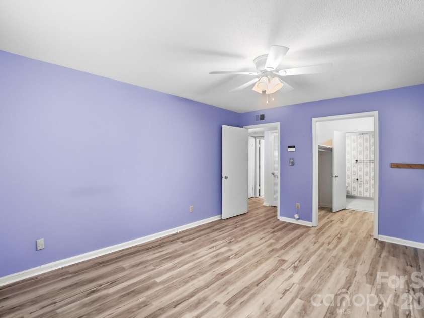 4754 Hedgemore Drive, Charlotte, NC 28209.  MLS# CAR4436121, YatesRealty ID 57557. 