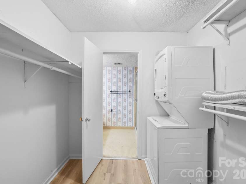 4754 Hedgemore Drive, Charlotte, NC 28209.  MLS# CAR4436121, YatesRealty ID 57557. 