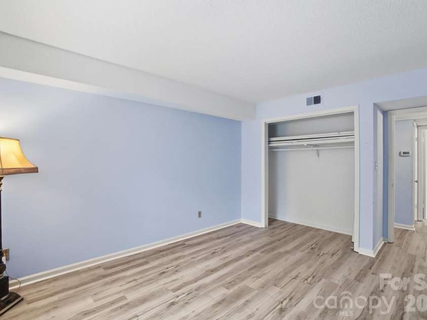 4754 Hedgemore Drive, Charlotte, NC 28209.  MLS# CAR4436121, YatesRealty ID 57557. 