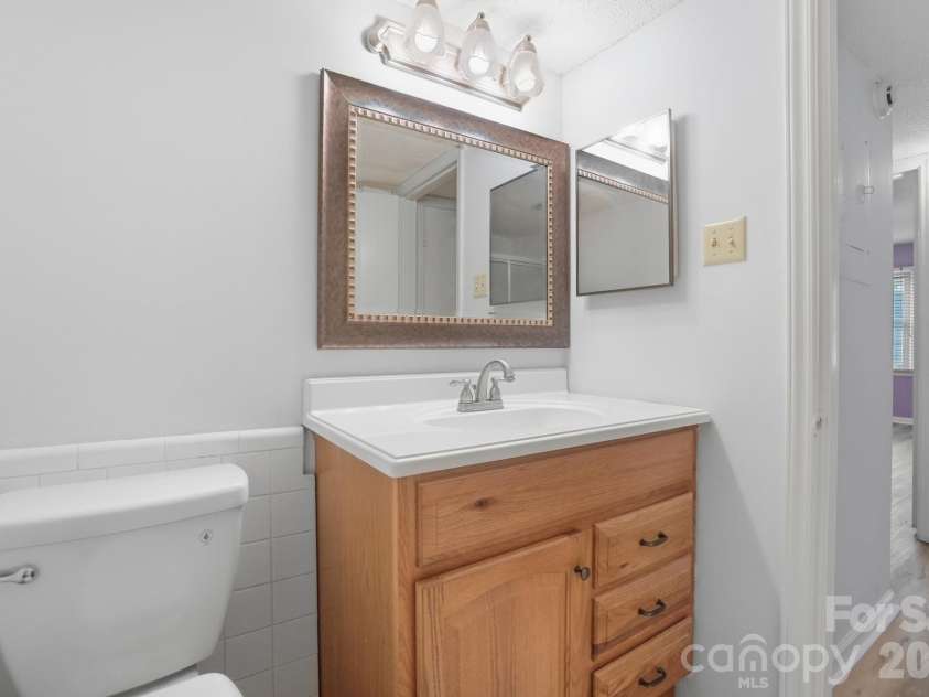 4754 Hedgemore Drive, Charlotte, NC 28209.  MLS# CAR4436121, YatesRealty ID 57557. 
