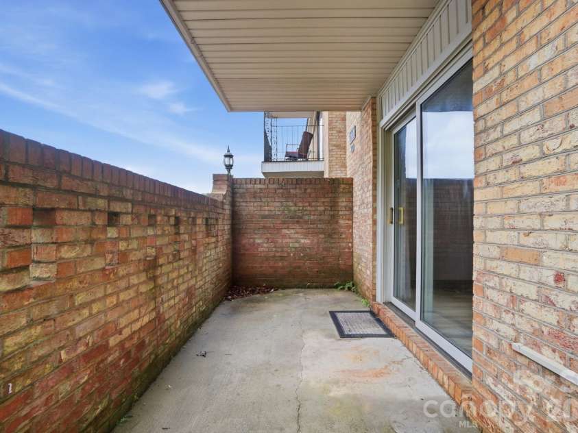 4754 Hedgemore Drive, Charlotte, NC 28209.  MLS# CAR4436121, YatesRealty ID 57557. 