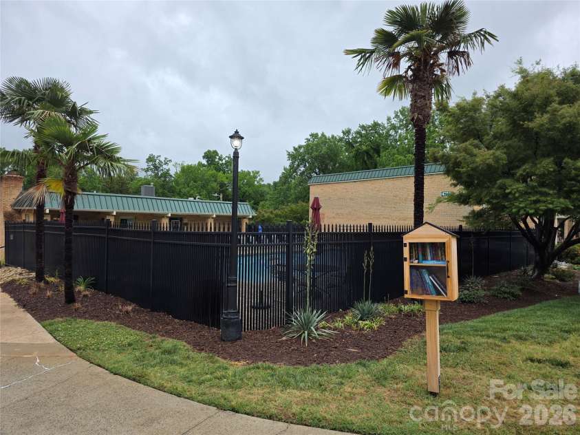 4754 Hedgemore Drive, Charlotte, NC 28209.  MLS# CAR4436121, YatesRealty ID 57557. 